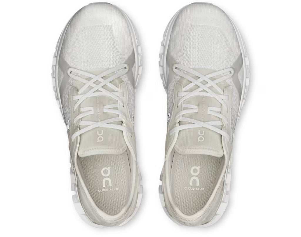 On Running Cloud X 4 AD White Wolf