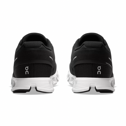 On Running Cloud 5 Black/White
