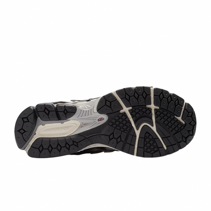 New Balance 1906A – Silver Metallic