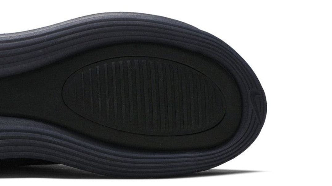 Nike Air Max 720 'Triple Black'